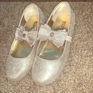 Girls micheal Kors flats